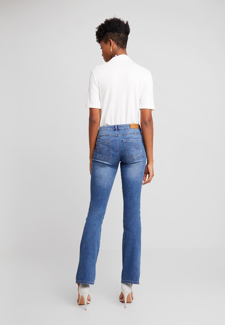 ONLY ONLLINN SWEET - Flared Jeans 