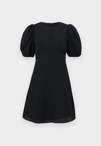 Czarna sukienka z bufiastymi rękawami, wykonana z teksturowanej tkaniny, z dopasowanym gorsetem i rozkloszowanym dołem. Okrągły dekolt z ozdobnym wycięciem.