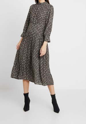 YAS Freizeitkleid - green