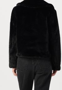 Vero Moda Chaqueta de invierno - black