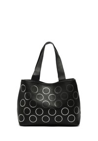 Borsa tote in pelle nera con ritagli circolari contornati da borchie argentate, dotata di due manici robusti e un design ampio e aperto.