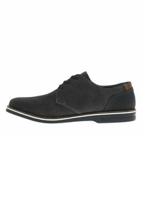 Zapato negro de cuero con cordones y un acabado texturizado, costuras blancas y un acento marrón en el talón. Diseño de suela de perfil bajo.