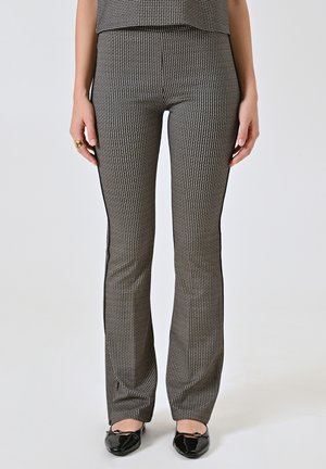 Pantaloni - black