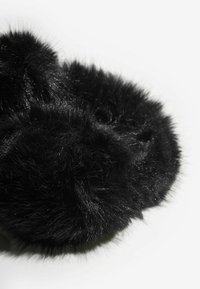 COSY - Oorwarmers - black