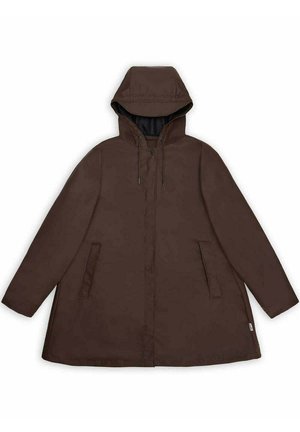 Cappotto invernale marrone con cappuccio, tasche frontali, maniche lunghe e lacci sul cappuccio, esposto piatto su uno sfondo bianco.