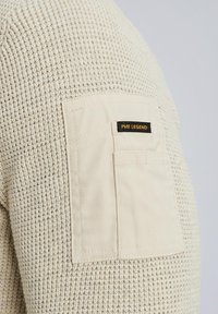 Thumbnail Image 8