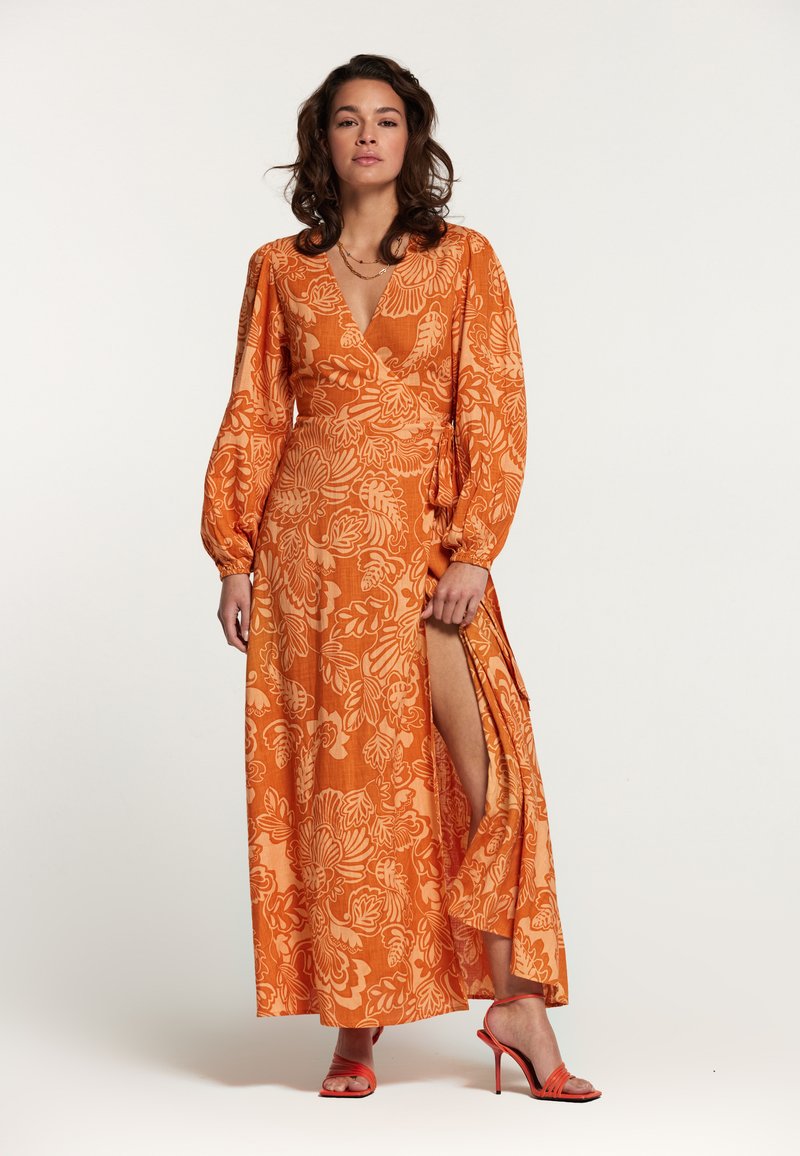 Shiwi - NAIROBI - Maxi-jurk - fresh apricot orange, Vergroten