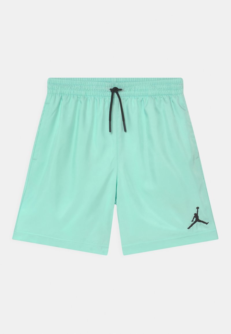 Shorts de sport vert menthe avec cordon noir et logo Jordan noir sur la jambe inférieure gauche, taille élastique et poches latérales.