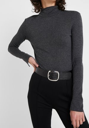 Sweter