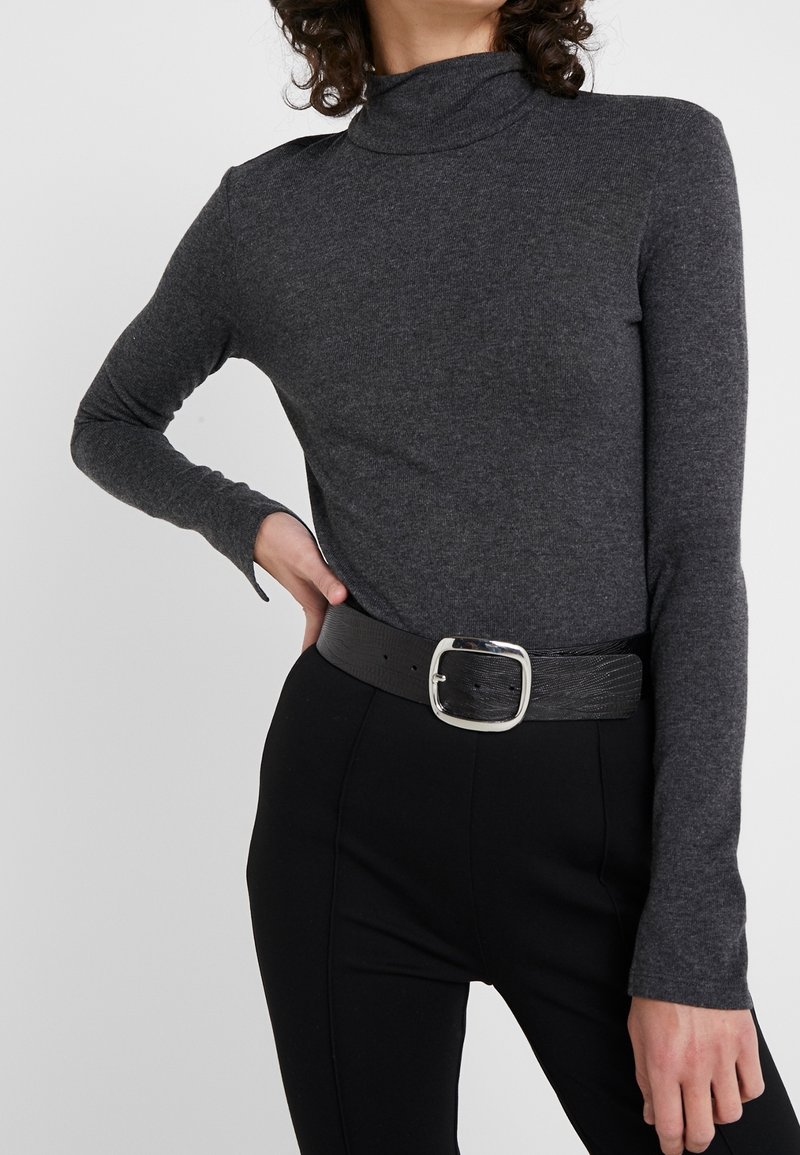 MAX&Co. Sweter