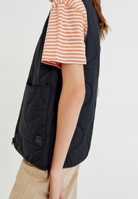 PULL&BEAR Kamizelka