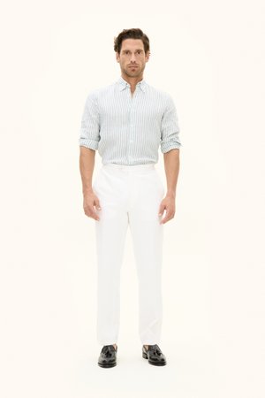 Oscar Jacobson, REG FIT STRIPED  - Skjorter - laurel green