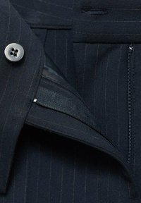 Thumbnail Image 6