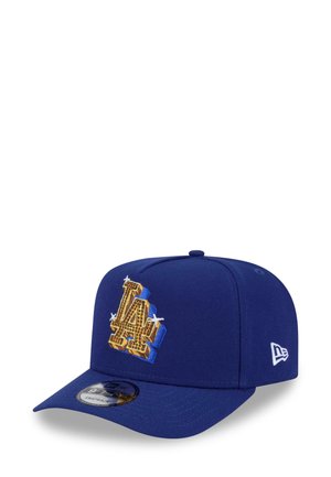 Blaues Cap mit strukturiertem Design, das mit einem großen, in Gold und Blau gestickten "LA"-Logo verziert ist. Mit einem flachen Schirm und verstellbarem Riemen.