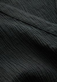 REGULAR FIT - CRINKLE  - Viršus - black