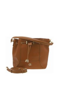 Sac seau en cuir marron avec fermeture à cordon et accents en métal doré. Présente un logo sur le côté et une bandoulière amovible.