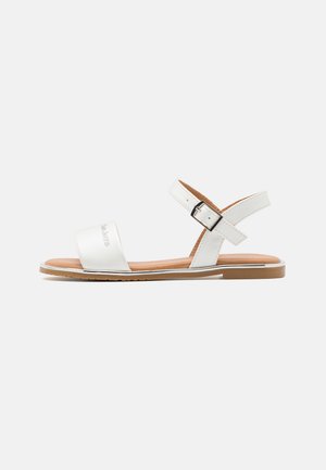 CHERYL - Páskové sandály  - off white