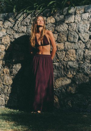 THE SET, 2 PACK  - Maxi skirt - cream burgandy red