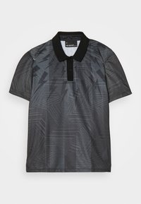 Černý polo tričko s texturovaným geometrickým vzorem, krátkými rukávy a kontrastním černým límečkem. Vyrobeno z lehkého materiálu.