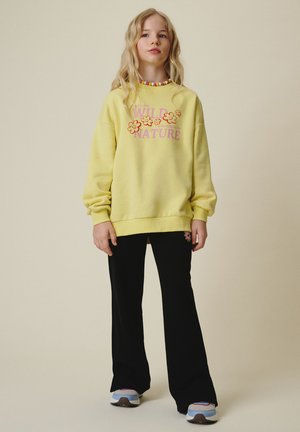 4F, - Bluza