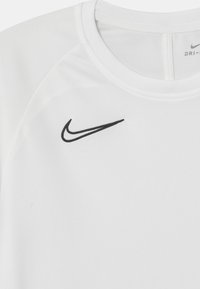 Nike Performance ACEDEMY 21 UNISEX - Camiseta deportiva - white/black