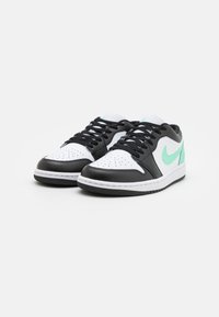 Jordan AIR JORDAN 1 - Tenisice - white/black/green glow