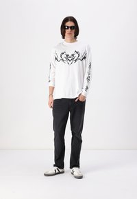 BOILER ROOM TRIBAL UNISEX - Long sleeved top - white