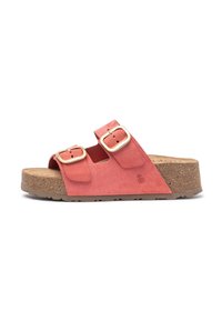 Sandali in camoscio rosa con due cinturini regolabili e fibbie dorate, un piede in sughero e una suola in gomma testurizzata.