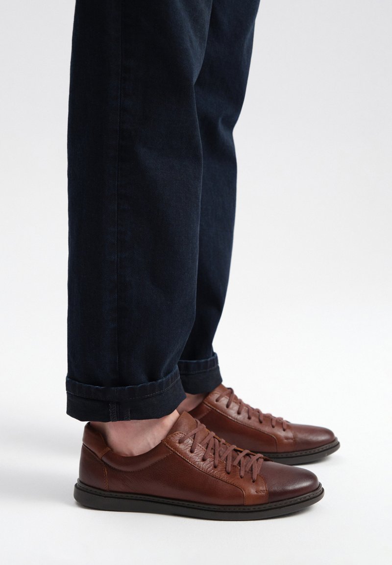 RYŁKO - Sneakersy niskie