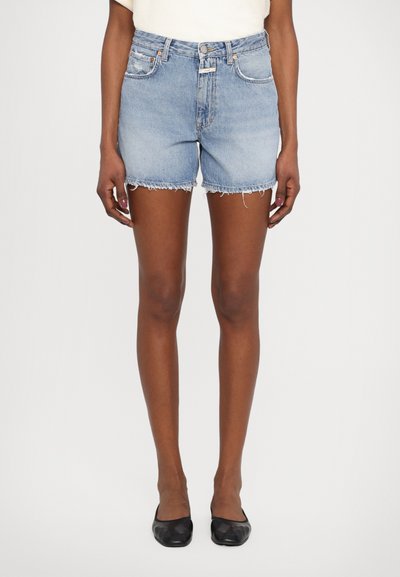 CLOSED JANEY - Džínové kraťasy - mid blue denim