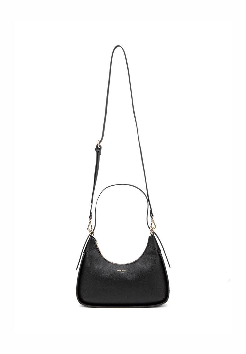 Borsa a spalla in pelle nera con forma curva, hardware color oro e spallacci regolabili doppi. Superficie testurizzata con un sottile dettaglio del logo.