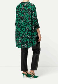 Ulla Popken Tuniek - green