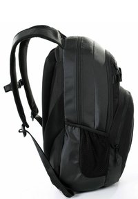 Sac à dos noir avec un dos rembourré, des accents en maille et plusieurs compartiments zippés. Fabriqué en tissu résistant avec des sangles réglables.