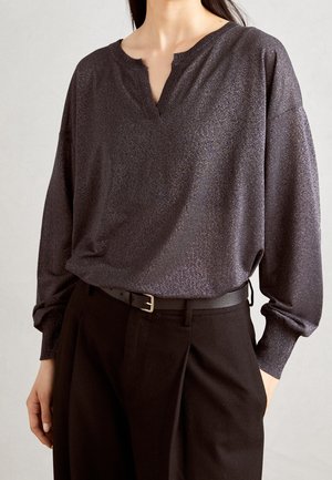 Sweter