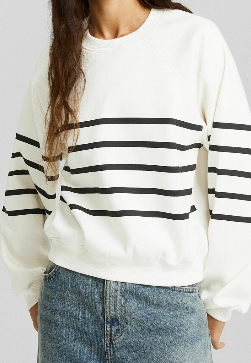 Bershka Mikina - white
