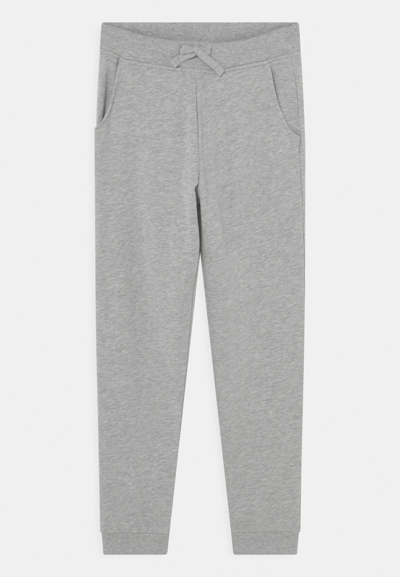 Grå bomuldsblandede sweatpants med elastisk talje, snor og sidelommer. Tapered ben-design med ribbede manchetter ved anklerne.