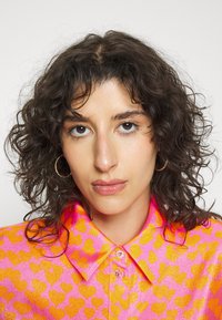 Cras SHIRT - Blusa com botões - pink