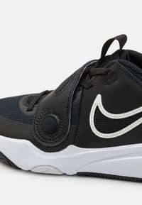 Nike Performance TEAM HUSTLE D 11 Scarpe da basket black