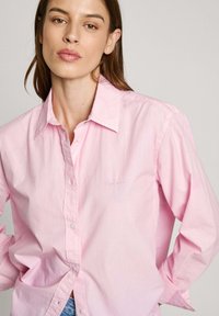 Pepe Jeans Užsagstoma palaidinė - light pink