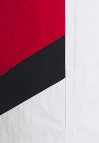 Tommy Hilfiger DRAWSTRING - Calções de banho - white