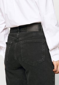 Pieces Petite Jeans slim fit - black