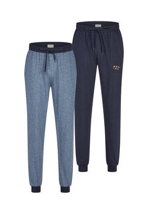 Twee paar joggerbroeken met trekkoorden, één in licht gemêleerd blauw, één effen marineblauw met de tekst "ga naar het strand" op de zak, elastische boorden en taillebanden.