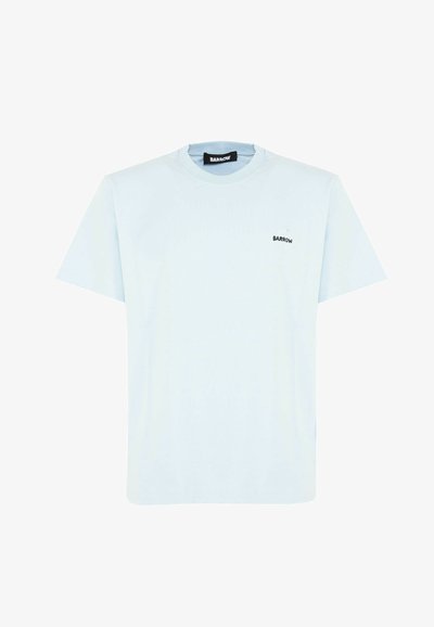 T-shirt in cotone azzurro chiaro con maniche corte, scollo rotondo e un piccolo logo nero "BARROW" stampato sul petto.