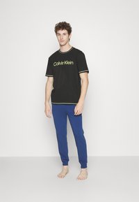 Calvin Klein Underwear T-SHIRT FUTURE SHIFT LW - Pyjamasoverdel - black