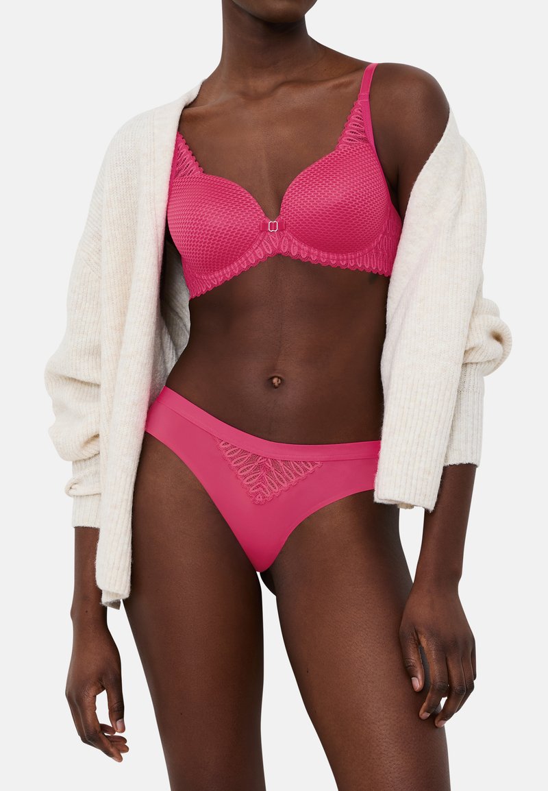 Triumph AURA SPOTLIGHT BRAZIL różowy