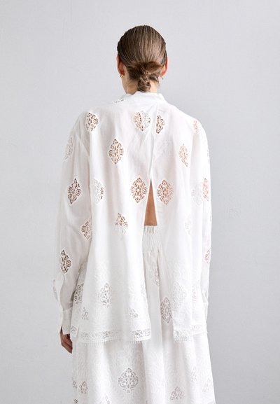 Erdem LONG SLEEVE OPEN BACK - Blúzka so zapínaním na gombíky - white