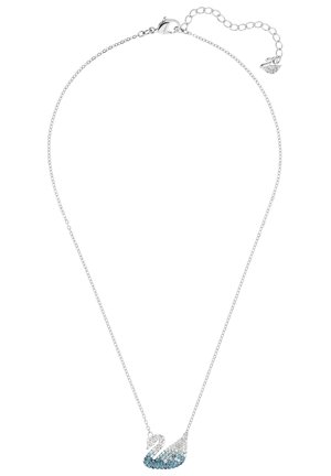 Sølvkæde med en svanevedhæng besat med hvide og blå krystaller, med en justerbar lås og en lille svanevedhæng.