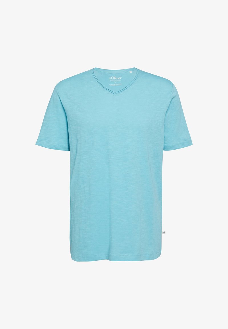 T-shirt bleu clair à manches courtes et col en V avec une texture subtile et une petite étiquette de marque sur la couture latérale inférieure.