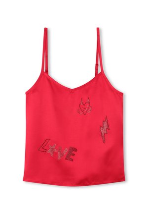 Rode mouwloze top met een V-hals, versierd met metalen embellishments die "LOVE" en symbolen spellen, gemaakt van een gladde stof met een strakke afwerking.