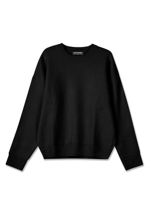 Suéter negro de punto con cuello redondo, hombros caídos, puños acanalados y dobladillo. Textura suave, corte holgado y diseño minimalista.